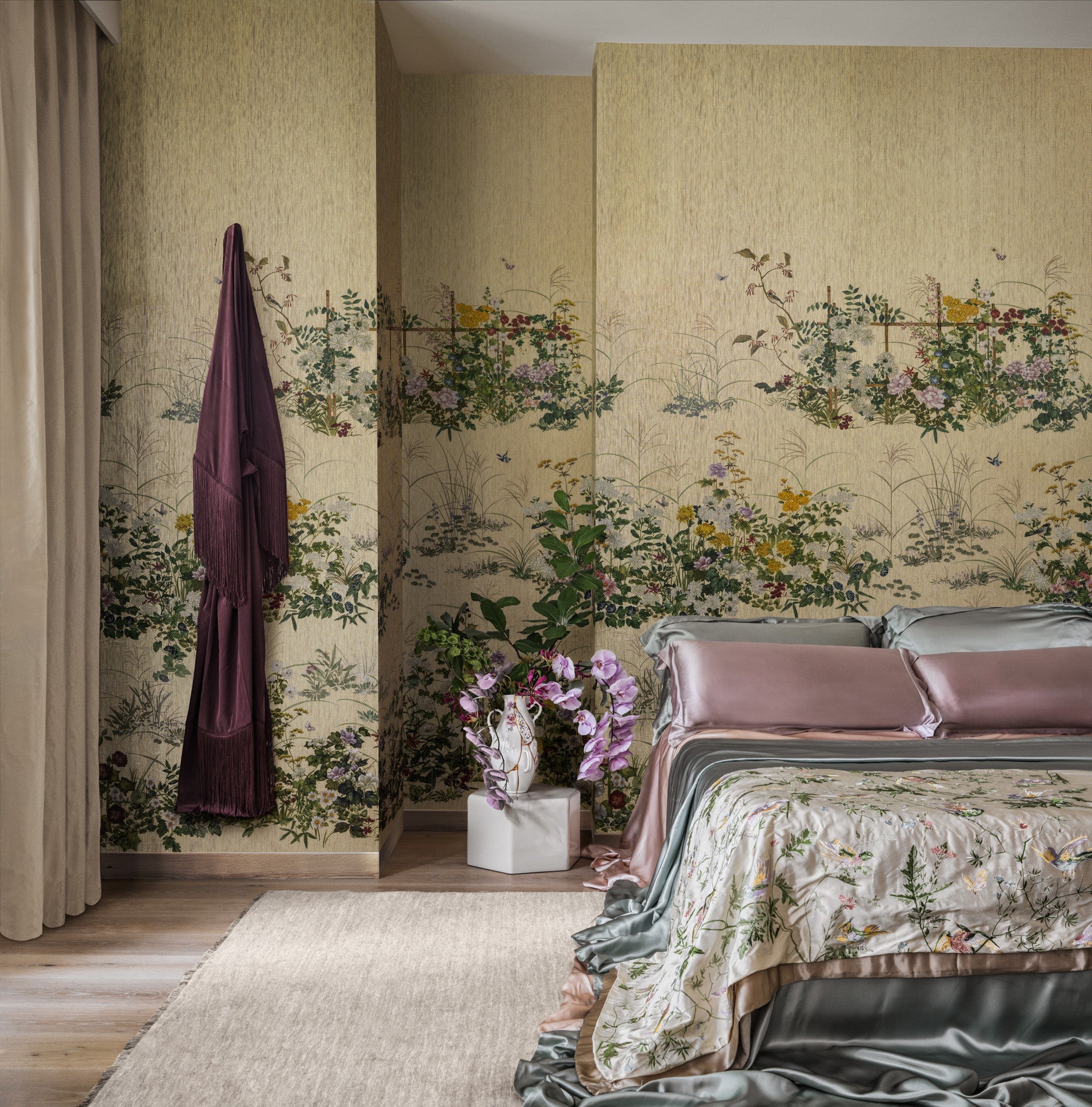 Scenic Flora - Japanese Paperweave wallpaper by Cole & Son 126/7025