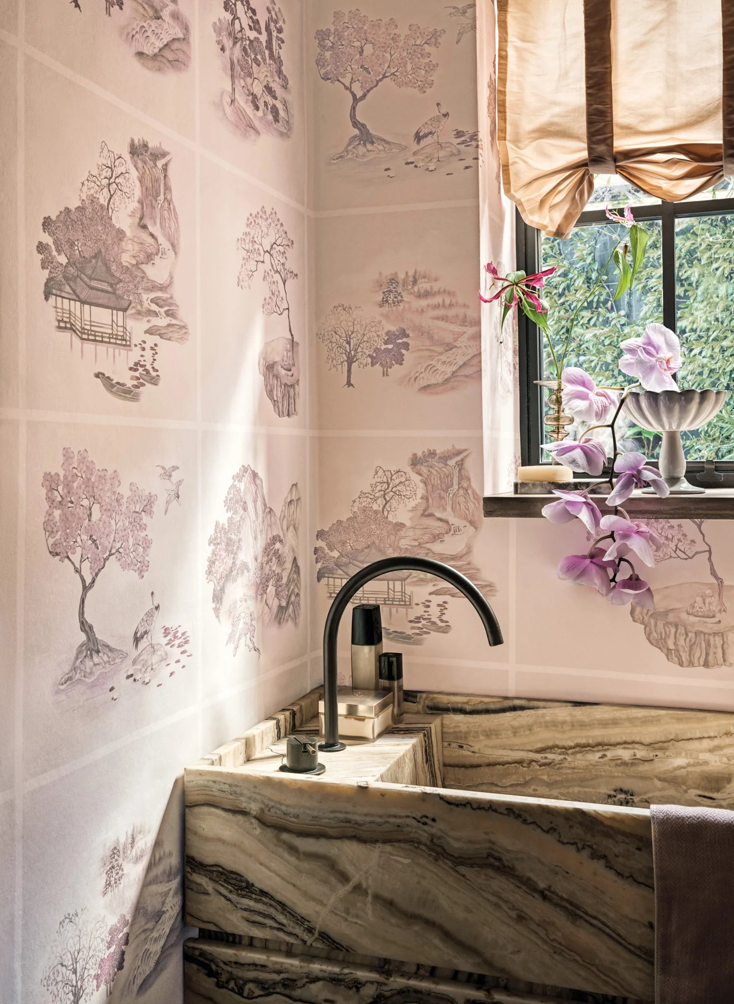 Tile Toile wallpaper by Cole & Son 126/10035